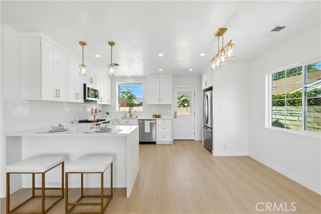 Detail Gallery Image 11 of 31 For 10414 El Dorado Ave, Pacoima,  CA 91331 - 3 Beds | 1 Baths