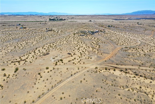 Detail Gallery Image 4 of 11 For 3833 Moonglow Rd, Twentynine Palms,  CA 92277 - – Beds | – Baths