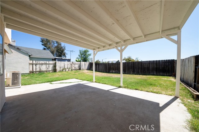 Detail Gallery Image 31 of 39 For 11822 Liverpool Ln, Moreno Valley,  CA 92557 - 3 Beds | 2/1 Baths
