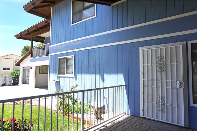 Detail Gallery Image 3 of 32 For 13510 Hidden Valley Rd, Victorville,  CA 92395 - 3 Beds | 3 Baths