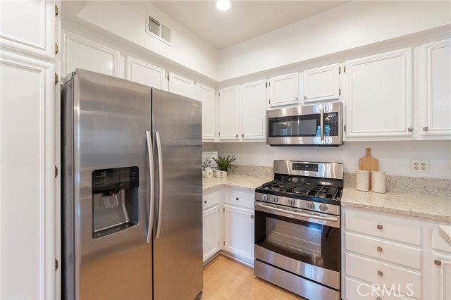 Detail Gallery Image 6 of 39 For 20151 Sealpoint Ln #109,  Huntington Beach,  CA 92646 - 2 Beds | 2 Baths