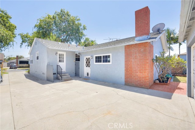 Image 40 of 66 For 6103 Pimenta Avenue