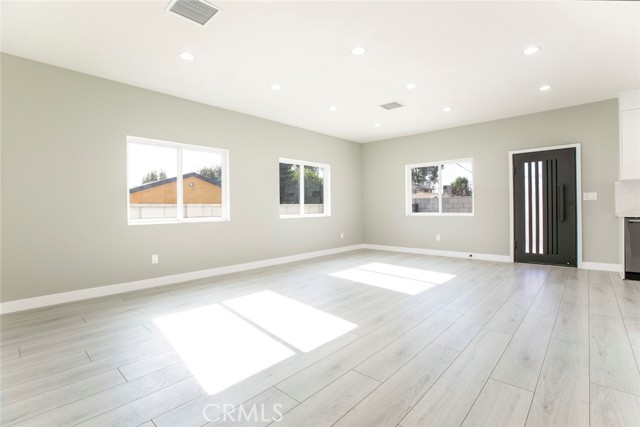 Detail Gallery Image 8 of 40 For 16646 Lahey St, Granada Hills,  CA 91344 - 3 Beds | 2 Baths