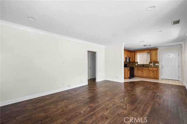720 W California Avenue, Glendale CA: https://media.crmls.org/medias/3b92830e-da15-4a81-8206-5022a38ccf53.jpg
