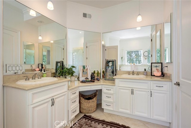 Detail Gallery Image 15 of 75 For 700 Avenue C, Redondo Beach,  CA 90277 - 5 Beds | 5/1 Baths