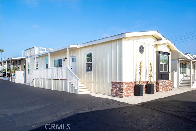 114 Shell Drive, San Clemente CA: https://media.crmls.org/medias/3b937f31-957f-46a7-ac37-2914a17e8760.jpg