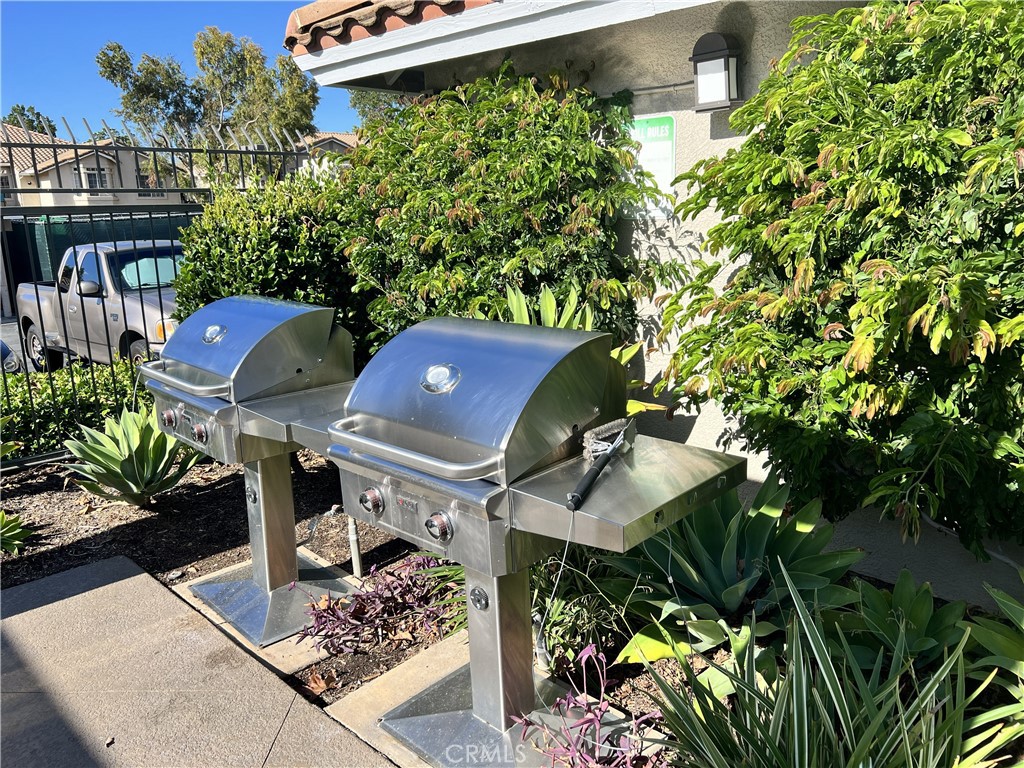 MLS #OC25266637 image #32