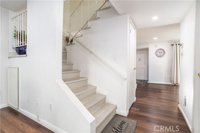 Detail Gallery Image 14 of 34 For 10125 De Soto #45,  Chatsworth,  CA 91311 - 3 Beds | 3 Baths