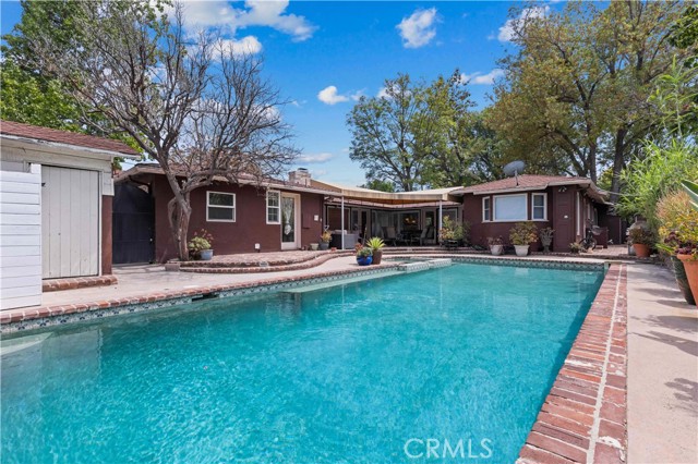 13405 Tiara Street, Valley Glen CA: https://media.crmls.org/medias/3b954c44-4c21-4fcc-b069-03d14e587693.jpg