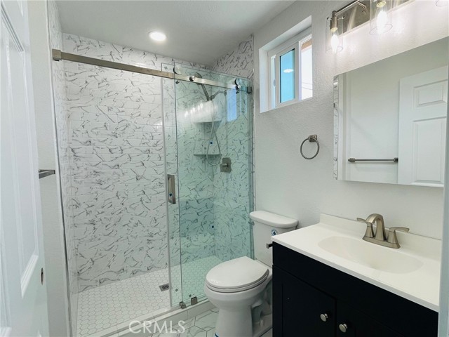 Detail Gallery Image 11 of 14 For 1332 W 20th St, Los Angeles,  CA 90007 - 3 Beds | 2 Baths