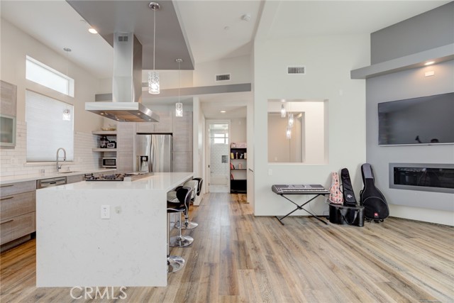 2520 Nelson Avenue, Redondo Beach, California 90278, 4 Bedrooms Bedrooms, ,3 BathroomsBathrooms,Residential,Sold,Nelson,PV21155781