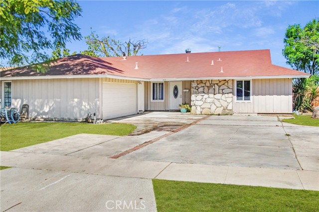 945 W Citron St, Corona, CA 92882