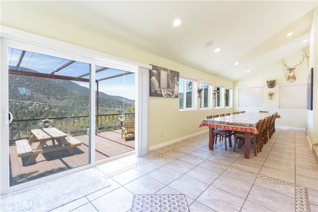 Detail Gallery Image 8 of 16 For 1903 Dusk Pl, –,  CA 93225 - 3 Beds | 4/1 Baths