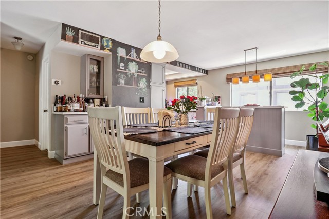 1832 Oak Tree Drive, Los Angeles CA: https://media.crmls.org/medias/3b965b8f-f84d-48f2-8469-a4262a9a25b7.jpg