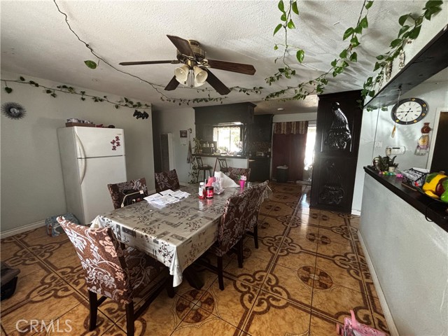 14980 Elm Street, Hesperia CA: https://media.crmls.org/medias/3b96b1b3-724c-4b18-b9ab-04d5105763e0.jpg