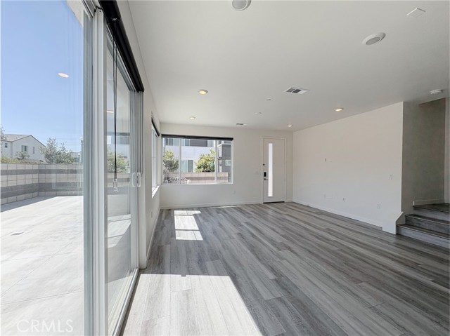 Detail Gallery Image 5 of 25 For 3661 S Allston Paseo #7,  Ontario,  CA 91761 - 3 Beds | 2/1 Baths