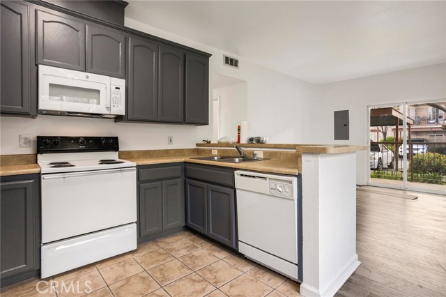 70 Grand Avenue, Oroville CA: https://media.crmls.org/medias/3b980b1d-807c-4311-bfb3-8ba934251674.jpg