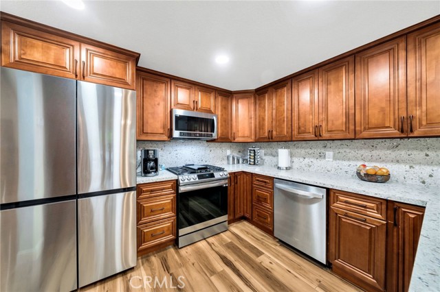 Detail Gallery Image 13 of 37 For 3736 Live Oak Dr, Pomona,  CA 91767 - 2 Beds | 3 Baths