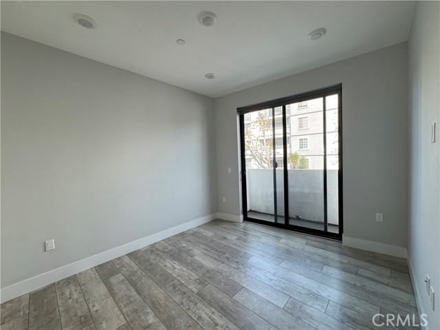 Detail Gallery Image 26 of 34 For 4383 N Sepulveda Blvd, Sherman Oaks,  CA 91403 - 2 Beds | 2 Baths