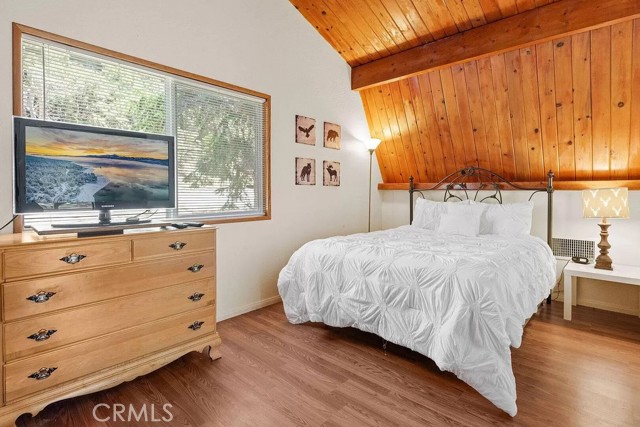 Detail Gallery Image 19 of 26 For 43869 Mendocino Dr, Big Bear Lake,  CA 92315 - 3 Beds | 2 Baths