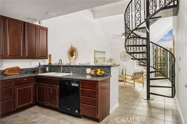 Detail Gallery Image 5 of 58 For 1200 Pacific Coast #306,  Huntington Beach,  CA 92648 - 2 Beds | 2 Baths