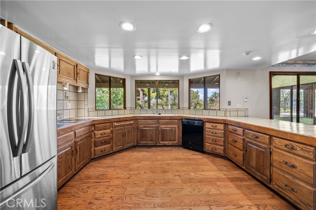 25472 Via Acorde, Valencia CA: https://media.crmls.org/medias/3b9a3bb0-6fe0-4522-a2fd-72bc54a5bc84.jpg