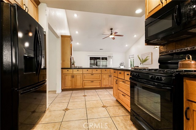 Detail Gallery Image 16 of 66 For 257 Picholine Way, Chico,  CA 95928 - 3 Beds | 2/1 Baths