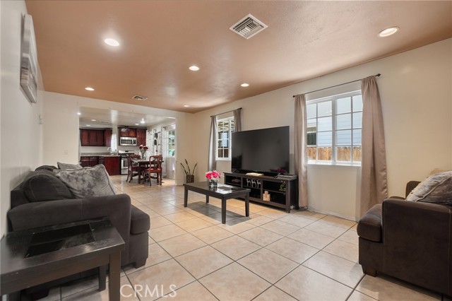 3428 Fletcher Drive, Los Angeles CA: https://media.crmls.org/medias/3b9a756f-3fa6-45c9-9581-538440524e31.jpg