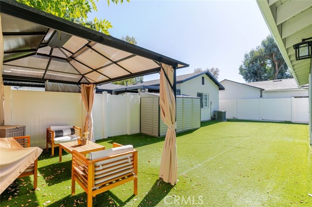 7315 Jamieson Avenue, Reseda CA: https://media.crmls.org/medias/3b9a9cd6-47c2-431c-b977-a3a02868e7ae.jpg