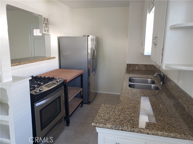 Detail Gallery Image 4 of 38 For 3630 E 2nd St #1,  Long Beach,  CA 90803 - 2 Beds | 1 Baths