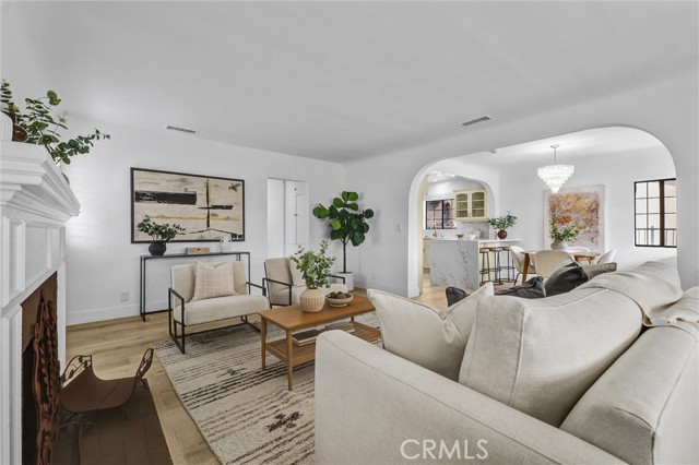 Detail Gallery Image 3 of 51 For 5349 Allan, Los Angeles,  CA 90032 - 5 Beds | 4 Baths