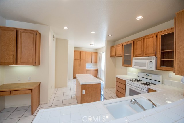 3018 Veranda Lane, Corona CA: https://media.crmls.org/medias/3b9bf5d8-4943-40c6-8366-4e5ec42833f2.jpg