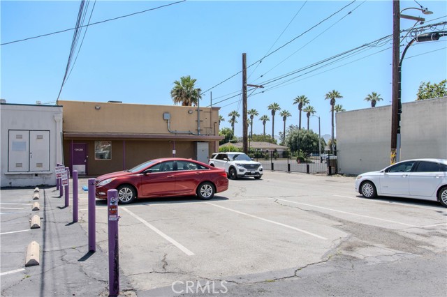 Image 9 of 14 For 215 Citrus Avenue