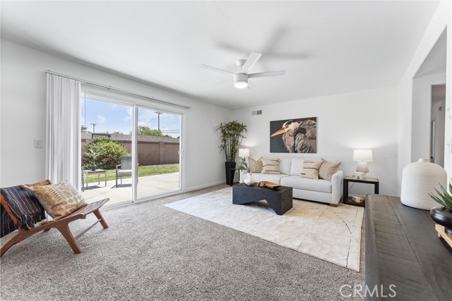 917 N Hart Street, Orange CA: https://media.crmls.org/medias/3b9d5235-35a1-45b5-88a8-fc5e747b08ba.jpg