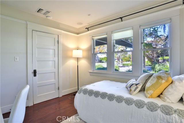 Detail Gallery Image 27 of 40 For 290 W 12th Street, Claremont,  CA 91711 - 3 Beds | 2 Baths