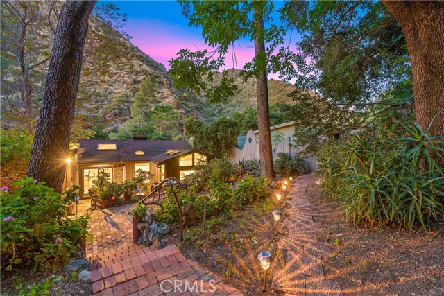 29772 Silverado Canyon Road, Silverado Canyon CA: https://media.crmls.org/medias/3b9db0d3-e54f-41b6-9c56-1891fc3f5155.jpg