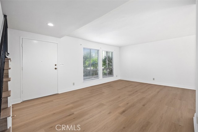 Detail Gallery Image 3 of 42 For 14802 Elm Ave, Irvine,  CA 92606 - 4 Beds | 2/1 Baths