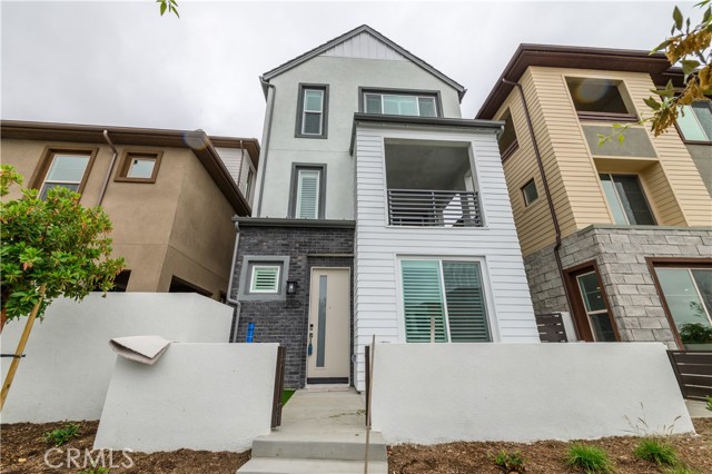 Detail Gallery Image 2 of 24 For 210 Abacus, Irvine,  CA 92618 - 3 Beds | 3/1 Baths
