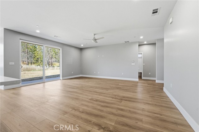 Detail Gallery Image 6 of 26 For 22613 Royal, Tehachapi,  CA 93561 - 3 Beds | 2 Baths