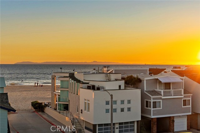 Detail Gallery Image 37 of 43 For 5512 Seashore, Newport Beach,  CA 92663 - 3 Beds | 3 Baths