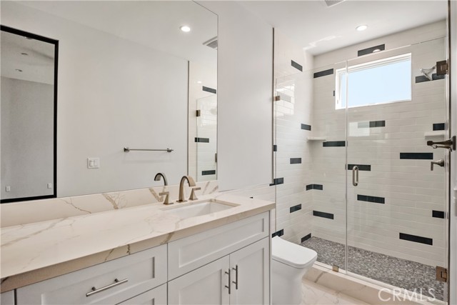 509 Marine Avenue, Manhattan Beach, California 90266, 6 Bedrooms Bedrooms, ,2 BathroomsBathrooms,Residential,Sold,Marine,SB21082532