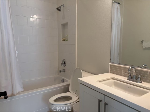 119 Kennard, Irvine CA: https://media.crmls.org/medias/3b9eddf7-29a7-4226-b272-54eba6894f57.jpg