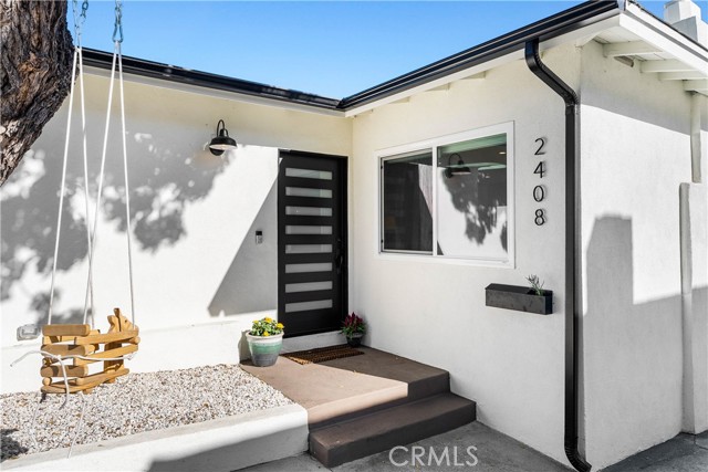 2408 Ives Lane, Redondo Beach, California 90278, 3 Bedrooms Bedrooms, ,Residential,Sold,Ives,SB21202682