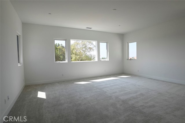 Detail Gallery Image 17 of 65 For 20552 Edgewood Ct, Chatsworth,  CA 91311 - 5 Beds | 5/1 Baths