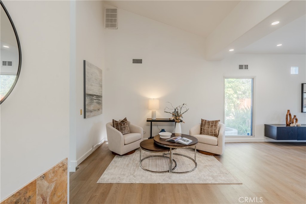 MLS #OC25245257 image #8