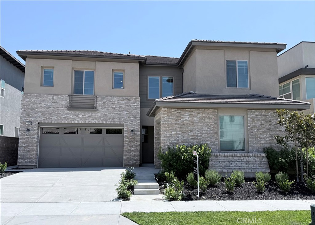 2628 E Scarlett Ln
