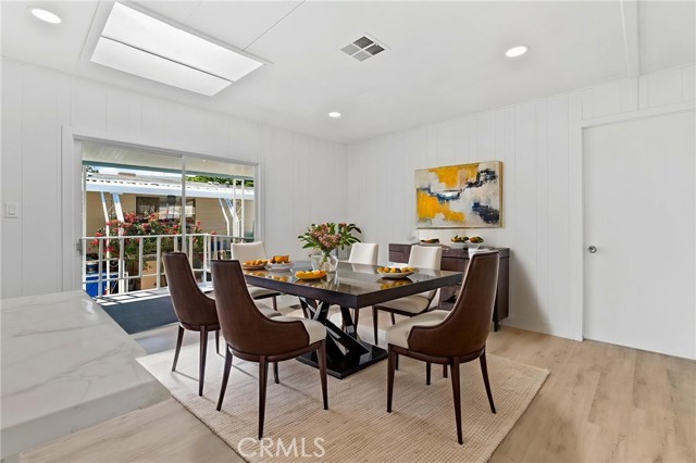 10200 Bolsa Ave, Westminster CA: https://media.crmls.org/medias/3ba04121-4da4-4ade-b3aa-94f2953e2877.jpg