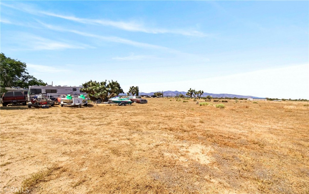 https://media.crmls.org/medias/3ba0a1b3-9ecf-4461-b262-52e825a2d9d6.jpg?preset=X-Large