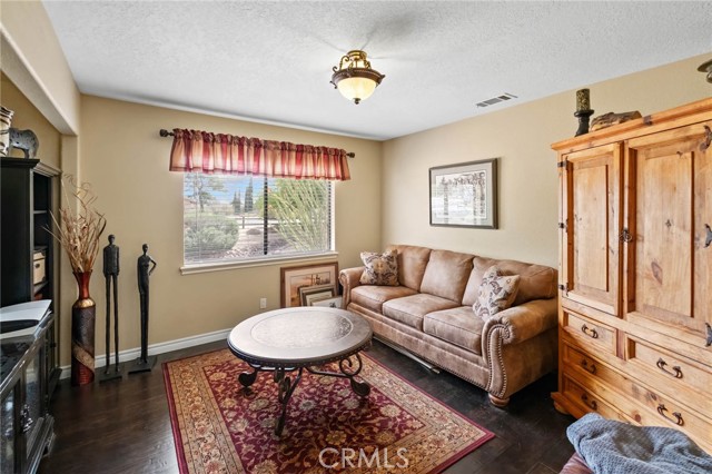 Detail Gallery Image 31 of 43 For 19240 Tonkawan, Apple Valley,  CA 92307 - 3 Beds | 2 Baths