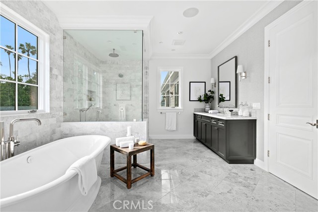 Detail Gallery Image 42 of 56 For 4509 Noeline Ave, Encino,  CA 91436 - 6 Beds | 6/1 Baths